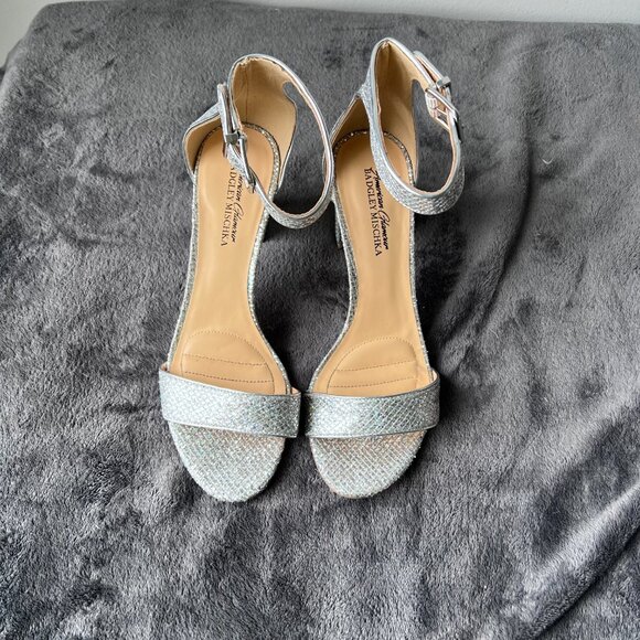 Badgley Mischka American Glamour Silver Heel in Size 8.5 - Picture 3 of 7